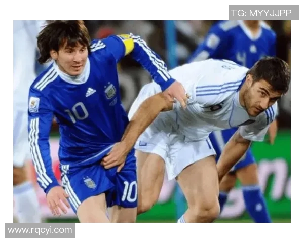 当球星落泪足球场上演绎人性光辉与激情交织瞬间