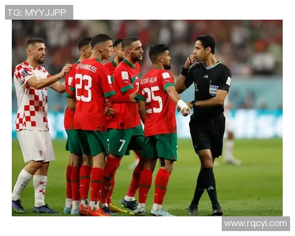 真实再现足球巨星驰骋绿茵场精彩瞬间的动感画面